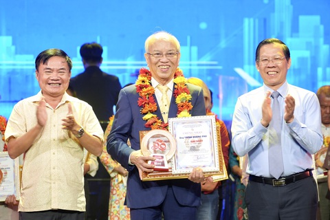Chủ tịch Phan Văn Mãi: Xây dựng TP.HCM là thành phố văn hóa, nhân văn - Ảnh 1. Chủ tịch Phan Văn Mãi: Xây dựng TP.HCM là thành phố văn hóa, nhân văn - Ảnh 1.