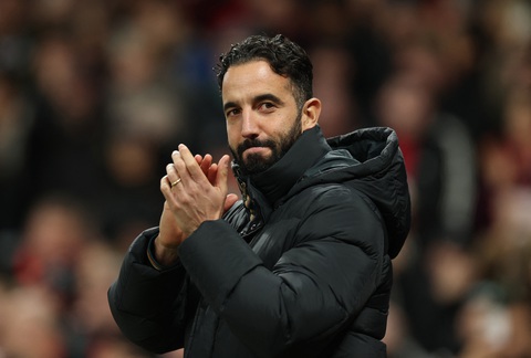 HLV Amorim thừa nhận Man United phải bắt đầu cuộc chiến trụ hạng sau thất bại trước Newcastle - Ảnh 1.