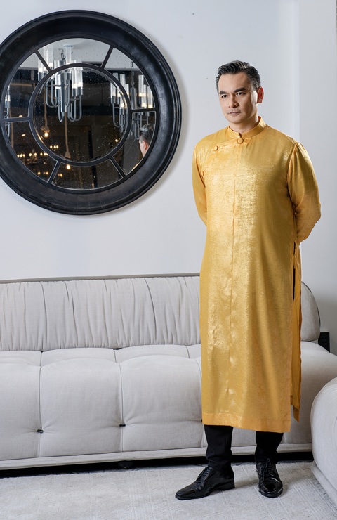 Dàn 'mỹ nam' showbiz Việt lịch lãm trong bộ sưu tập áo dài Tết - Ảnh 2. Dàn 'mỹ nam' showbiz Việt lịch lãm trong bộ sưu tập áo dài Tết - Ảnh 2.