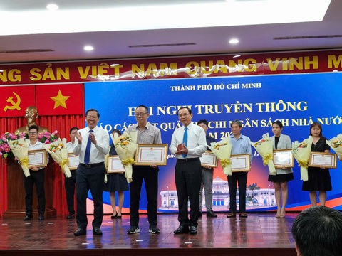 Hé lộ danh sách 33 doanh nghiệp nộp thuế trên 1.000 tỉ đồng - Ảnh 1.
