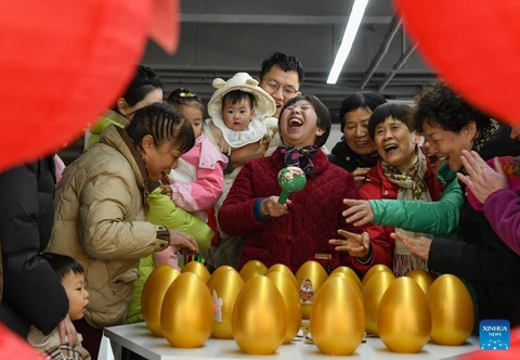 - Ảnh 2. Pháo hoa rực sáng nhiều nơi, thế giới đón chào năm mới 2025 - Ảnh 21.