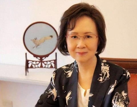 Cuộc đời đầy sóng gió của Quỳnh Dao, nữ văn sĩ tài năng nhưng cũng đầy tai tiếng - Ảnh 1. Cuộc đời đầy sóng gió của Quỳnh Dao, nữ văn sĩ tài năng nhưng cũng đầy tai tiếng - Ảnh 1.