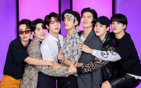 Billboard công bố top 25 ngôi sao vĩ đại, BTS bất ngờ vượt mặt Bruno Mars - Ảnh 6. Billboard công bố danh sách 25 ngôi sao vĩ đại, khán giả tiếp tục tranh cãi vì điều này - Ảnh 4.