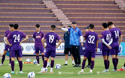 Trung vệ đội tuyển Việt Nam quyết tâm vô địch ASEAN Cup 2024 dù đang bị nghi ngờ - Ảnh 1. Trung vệ đội tuyển Việt Nam quyết tâm vô địch ASEAN Cup 2024 - Ảnh 1.