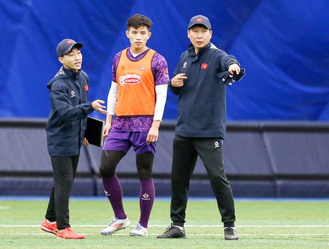 HLV Kim Sang Sik quyết đoán - Ảnh 1. HLV Kim Sang Sik quyết đoán - Ảnh 1.