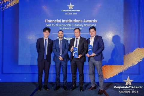 Techcombank lập 'hat-trick' giải thưởng quốc tế - Ảnh 2.