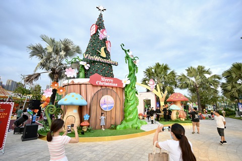 8Wonder - Ảnh 2. Dạo biển giữa lòng thành phố ở Vinhomes Grand Park - Ảnh 11.