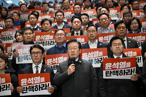 Kiến nghị luận tội Tổng thống Yoon Suk Yeol thất bại - Ảnh 2. Kiến nghị luận tội Tổng thống Yoon Suk Yeol thất bại - Ảnh 2.