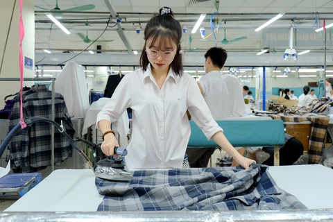 Thưởng Tết: ít nhất bằng năm 2024 - Ảnh 2. Thưởng Tết: ít nhất bằng năm 2024 - Ảnh 2.