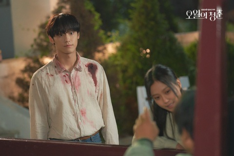 Khán giả xếp hàng từ 4 giờ sáng vì Anh trai say hi; Điện ảnh Hàn lên án tổng thống Yoon Seok Yeol - Ảnh 7. Xếp hàng từ 4h sáng đợi Anh trai say hi; Các nhà làm phim Hàn lên án Tổng thống Yoon Suk Yeol - Ảnh 8.