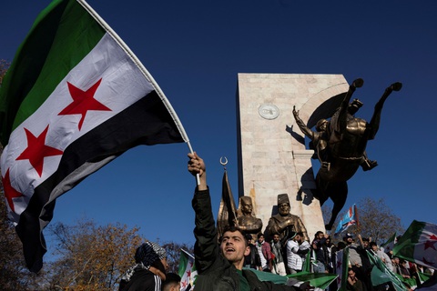 Ông Trump nói Nga bỏ rơi ông Assad do chiến sự Ukraine - Ảnh 1. Ông Trump nói Nga bỏ rơi ông Assad do chiến sự Ukraine - Ảnh 1.