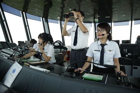 VATM điều hành an toàn 12 triệu chuyến bay, thu về 75.000 tỉ đồng - Ảnh 1. VATM điều hành an toàn 12 triệu chuyến bay, thu về 75.000 tỉ đồng - Ảnh 1.