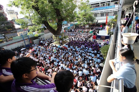 Tiết học ngắn nhưng đầy thú vị và bổ ích...- Ảnh 3. Chương trình giao lưu Gặp gỡ khoa học nhận được sự đón nhận nhiệt tình của đông đảo học sinh Trường THCS Gò Vấp - Ảnh: Hồng Thắm