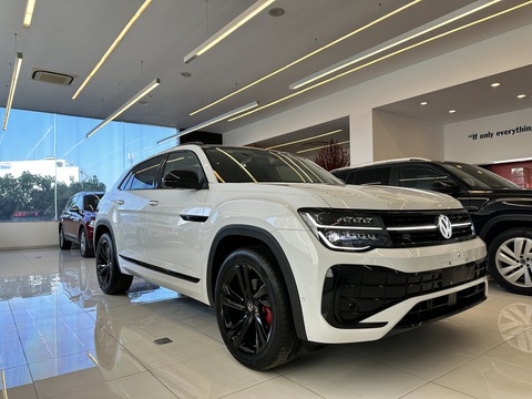 Loạt xe mới về Việt Nam chờ ra mắt: Đa phần là xe Trung Quốc, gây chú ý nhất vẫn là Suzuki Jimny- Ảnh 6. Volkswagen Teramont X sở hữu dáng thể thao, khác biệt so với Teramont chủ yếu ở thiết kế kính sau kiểu coupe và chỉ có 5 chỗ ngồi - Ảnh: Đại lý Volkswagen/Facebook