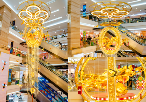 Không gian Vườn Xuân Sung Túc với kết cấu thông tầng ấn tượng tại Vincom Center Đồng Khởi. Ảnh: Đ.H Không gian Vườn Xuân sung túc với kết cấu thông tầng ấn tượng tại Vincom Center Đồng Khởi - Ảnh: Đ.H.