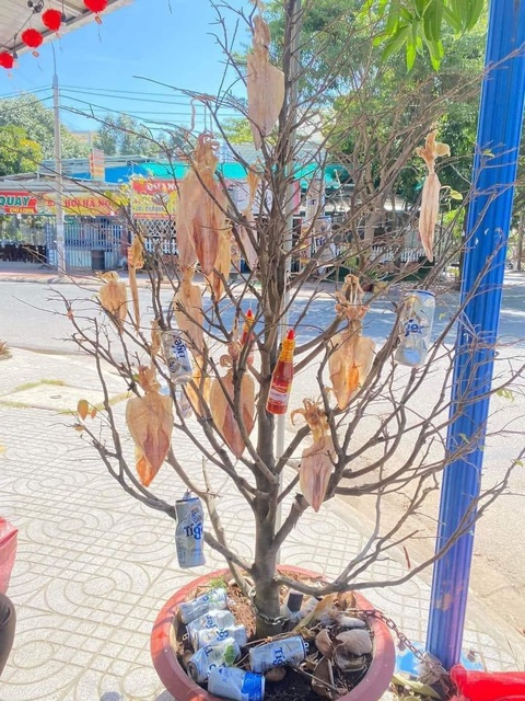 Ảnh vui 1-2: Bánh đồng xu phô mai phiên bản 'nắp cống'- Ảnh 5. Của ít mực nhiều.