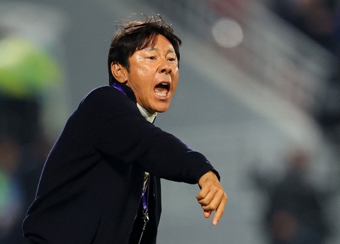 HLV Shin Tae Yong đang làm giá?- Ảnh 1. HLV Shin Tae Yong và PSSI lại xảy ra chuyện không hay - Ảnh: REUTERS