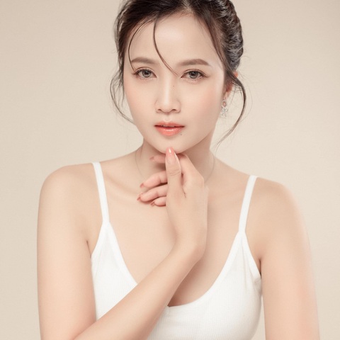 Diễn viên Thủy Phạm Diễn viên Thủy Phạm