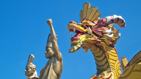 Vẻ uy nghiêm của rồng chính - Ảnh: LÂM THIÊN Vẻ uy nghiêm của rồng chính - Ảnh: LÂM THIÊN
