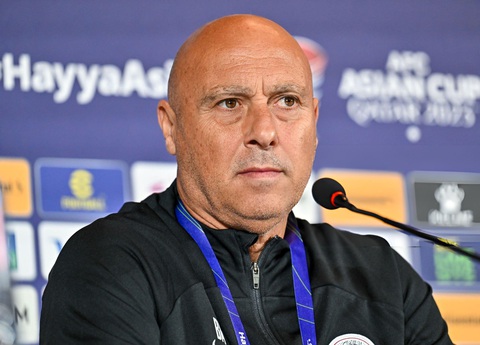 HLV Hussein Ammouta quyết tâm giúp Jordan lần đầu vô địch Asian Cup- Ảnh 2. HLV tuyển Qatar Marquez Lopez trong buổi họp báo trước trận chung kết - Ảnh: GETTY