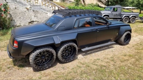 Rolls-Royce Phantom 'tận thế' độ off-road 6 bánh, không phải bán tải- Ảnh 6. Rolls-Royce Phantom 'tận thế' độ off-road 6 bánh, không phải bán tải- Ảnh 6.