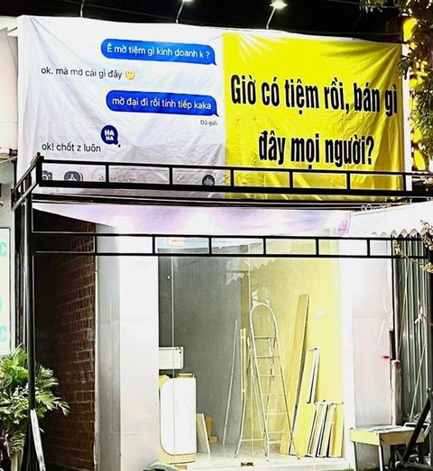 Ảnh vui mùng 3 Tết: Cảnh báo va chạm xịn, đụng vào là kêu 'éc éc'- Ảnh 4. Có tiền!