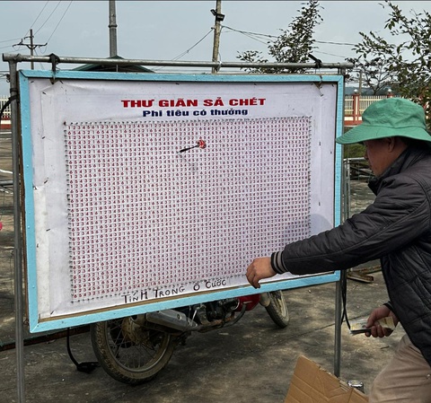 Ảnh vui mùng 3 Tết: Cảnh báo va chạm xịn, đụng vào là kêu 'éc éc'- Ảnh 5. "Xì-trét" hơn đấy!