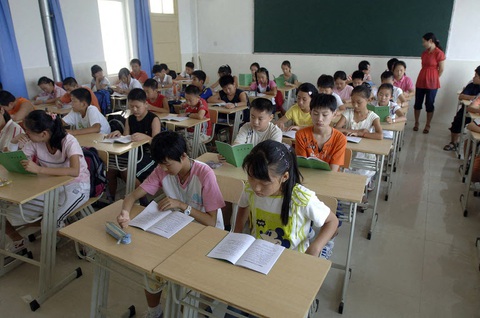 Một lớp học đông đúc ở Hợp Phì, tỉnh An Huy, miền trung Trung Quốc, năm 2007 - Ảnh: AFP Một lớp học đông đúc ở Hợp Phì, tỉnh An Huy, miền trung Trung Quốc, năm 2007 - Ảnh: AFP