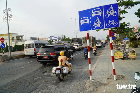 Đi giờ nào để tránh kẹt xe khu vực cầu Rạch Miễu?- Ảnh 1. Cảnh sát giao thông Công an tỉnh Bến Tre đã đưa ra khuyến cao người dân qua cầu Rạch Miễu nên tránh giờ cao điểm để giảm ùn ứ