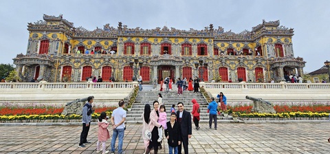 Sẵn sàng cho Tuần lễ Festival nghệ thuật quốc tế Huế 2024- Ảnh 5. Trước Điện Kiến Trung - Ảnh: NHẬT LINH