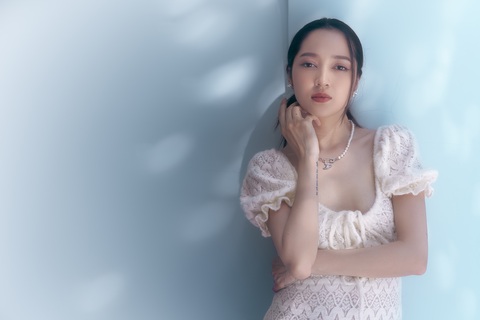 Bảo Anh bắt tay ‘tân binh V-Pop’ Cheng ra mắt MV chữa lành- Ảnh 2. Bảo Anh ra mắt MV chữa lành vào Ngày lễ tình nhân