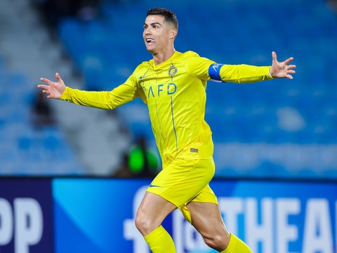 Tin tức thể thao sáng 15-2: Ronaldo tỏa sáng ở AFC Champions League- Ảnh 1. Ronaldo ăn mừng bàn thắng - Ảnh: Getty Images