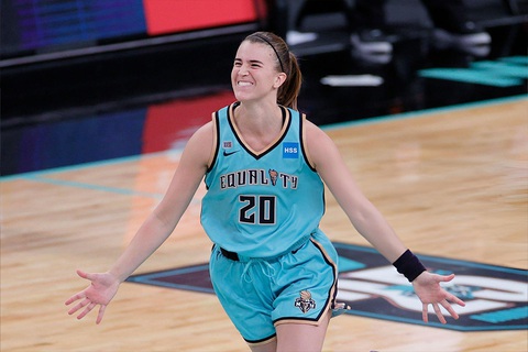 Xem trực tiếp NBA All-Star 2024 ở đâu, trên kênh nào?- Ảnh 4. Sabrina Ionescu sẽ đối đầu Stephen Curry tại cuộc thi ném 3 điểm - Ảnh: REUTERS