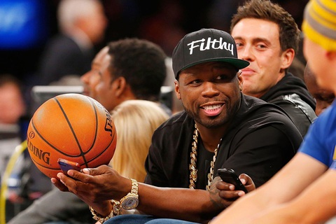 Xem trực tiếp NBA All-Star 2024 ở đâu, trên kênh nào?- Ảnh 5. Rapper 50 cent có niềm đam mê với bóng rổ - Ảnh: REUTERS