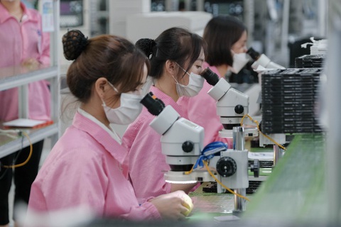 Nhiều đơn vị chưa trở lại sản xuất ngay do kế hoạch bắt đầu làm việc từ tuần tới - Ảnh minh hoạ: GIA ĐOÀN Nhiều đơn vị sản xuất kinh doanh đang phải gồng gánh duy trì việc làm cho người lao động - Ảnh minh hoạ: GIA ĐOÀN