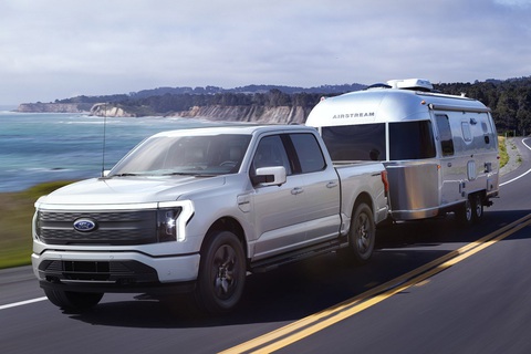 Xe ra mắt hụt tại Việt Nam Ford Escape sắp có bản thuần điện, được ví là hoàn hảo- Ảnh 1. Hiện tại xe điện Ford đều có mức giá cao khi không là xe bán tải cỡ lớn (F-150 Lightning) thì là SUV thể thao (Mustang Mach-E) và do đó không phù hợp với người dùng đại chúng - Ảnh: Ford