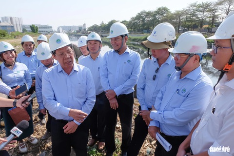 Chủ tịch TP.HCM Phan Văn Mãi đốc thúc các công trình đầu năm- Ảnh 3. Dự án cải tạo kênh Tham Lương - Bến Cát - rạch Nước Lên là dự án trọng điểm thuộc đề án chống ngập và xử lý nước thải giai đoạn 2020 - 2045 - Ảnh: PHƯƠNG NHI