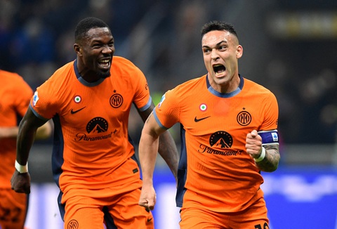 Tin tức thể thao sáng 17-2: Inter Milan hơn Juventus 10 điểm; Rashford bán tháo siêu xe- Ảnh 1. Inter Milan tiếp tục bay cao tại Serie A - Ảnh: REUTERS
