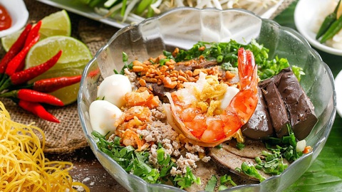 Hủ tiếu Hồng Phát có tuổi đời nửa thế kỷ - Ảnh: Michelin Guide Hủ tiếu Hồng Phát có tuổi đời nửa thế kỷ - Ảnh: Michelin Guide