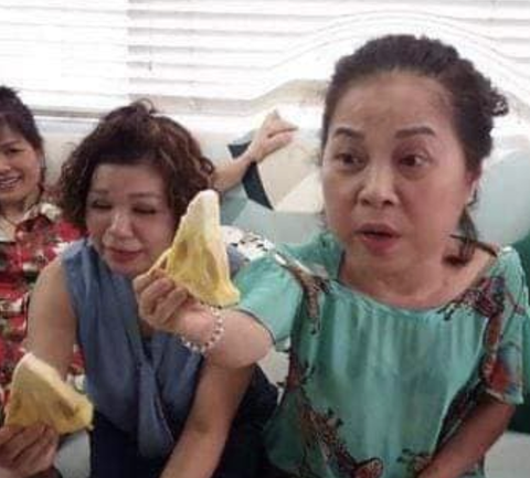 Ảnh vui 18-2: Đứng hình với miếng mít được cắt gọn gàng- Ảnh 1. Chịu nổi không?!