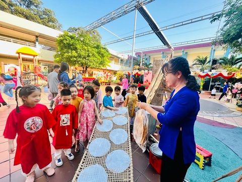 Sau kỳ nghỉ Tết dài, trẻ cần được gia đình và nhà trường định hướng trở lại với việc học tập và sinh hoạt bình thường - Ảnh: MỸ DUNG Sau kỳ nghỉ Tết dài, trẻ cần được gia đình và nhà trường định hướng trở lại với việc học tập và sinh hoạt bình thường - Ảnh: MỸ DUNG