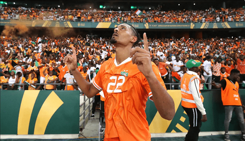 Người hùng AFCON chiến thắng bệnh ung thư thế nào?- Ảnh 3. Haller chính là biểu tượng của Bờ Biển Ngà tại AFCON - Ảnh: REUTERS