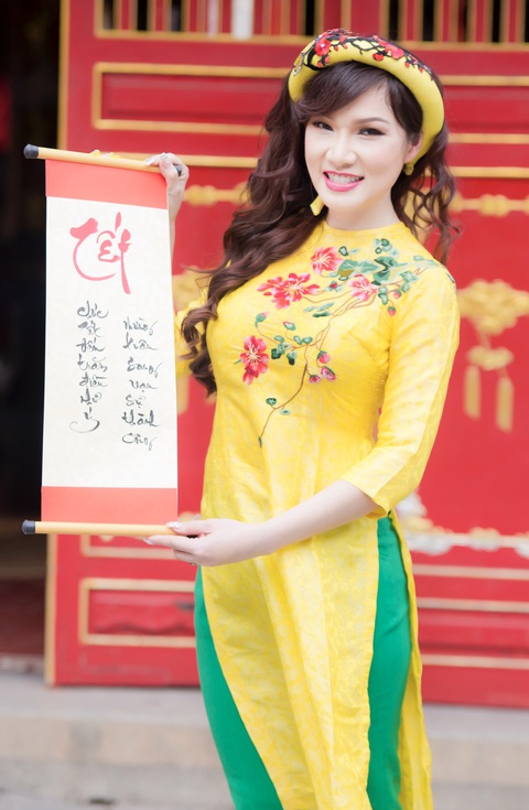 Ca sĩ Kavie Trần gìn giữ nét đẹp Tết cổ truyền của dân tộc Ca sĩ Kavie Trần gìn giữ nét đẹp Tết cổ truyền của dân tộc