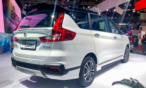Suzuki Ertiga Hybrid tung bản mới, pin lớn hơn, đấu Mitsubishi Xpander HEV vừa ra mắt- Ảnh 2. Ngoại thất xe được trang bị bodykit thể thao, decal mới cùng bổ sung một số tông màu mới - Ảnh: RushLane