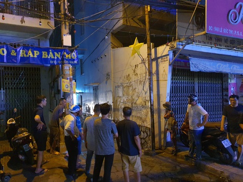 Cháy nhà phát ra tiếng nổ, một bé trai tử vong- Ảnh 1. Con hẻm hiện trường xảy ra vụ cháy - Ảnh: MINH HÒA