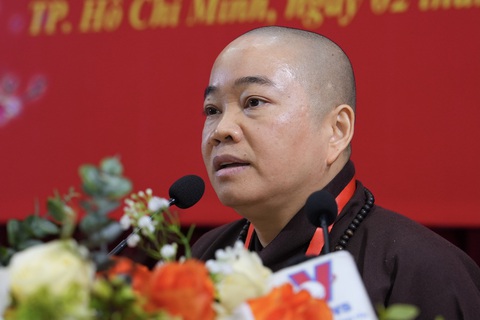 Vinh danh 22 tập thể, cá nhân kiều bào tiêu biểu- Ảnh 5. Ni sư Thích Tâm Trí chia sẻ tại chương trình - Ảnh: HỮU HẠNH