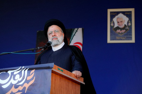 Giữa căng thẳng với Mỹ, cố vấn Iran chết sau vụ không kích của Israel- Ảnh 1. Tổng thống Iran Ebrahim Raisi - Ảnh: REUTERS