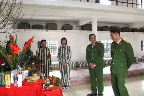 Lãnh đạo Cục Cảnh sát quản lý trại giam thăm trại giam Thanh Phong- Ảnh 2. Đại tá Vũ Trọng Chiến kiểm tra tại trại giam Thanh Phong - Ảnh: Cục Quản lý trại giam cung cấp