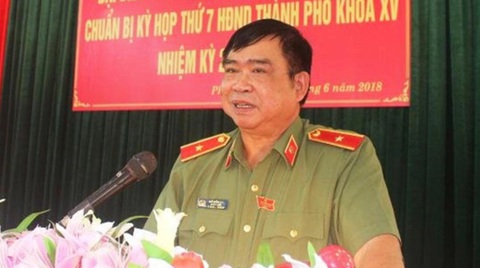 Cầm 35 tỉ, cựu giám đốc Công an Hải Phòng Đỗ Hữu Ca bị truy tố tội lừa đảo- Ảnh 2. Ông Đỗ Hữu Ca khi còn đương chức giám đốc Công an TP Hải Phòng - Ảnh: T.THẮNG