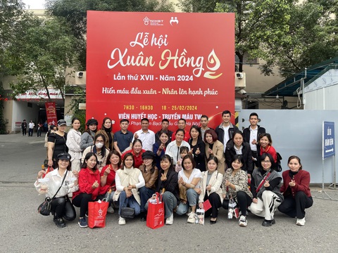 Hơn 50 người của các gia đình đến từ xã Xuân Quan, huyện Văn Giang, Hưng Yên hiến máu tại Lễ hội Xuân hồng năm 2024 - Ảnh: nhân vật cung cấp Hơn 50 người của các gia đình đến từ xã Xuân Quan, huyện Văn Giang, Hưng Yên hiến máu tại Lễ hội Xuân hồng năm 2024 - Ảnh: Nhân vật cung cấp